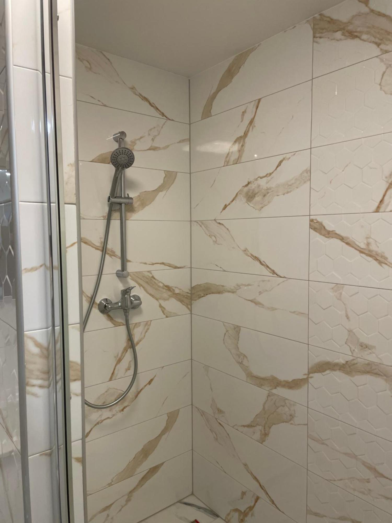 Apartmantt Cheb Buitenkant foto