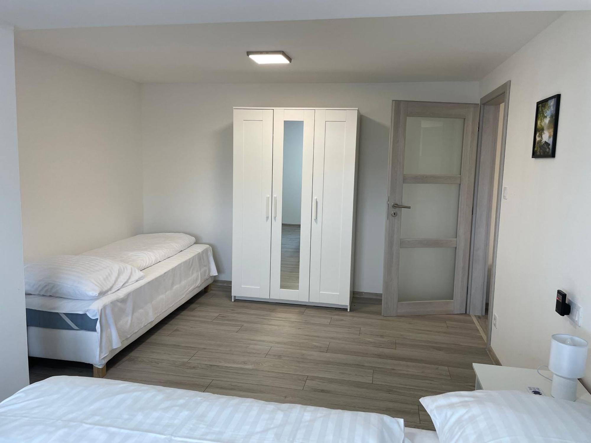 Apartmantt Cheb Buitenkant foto