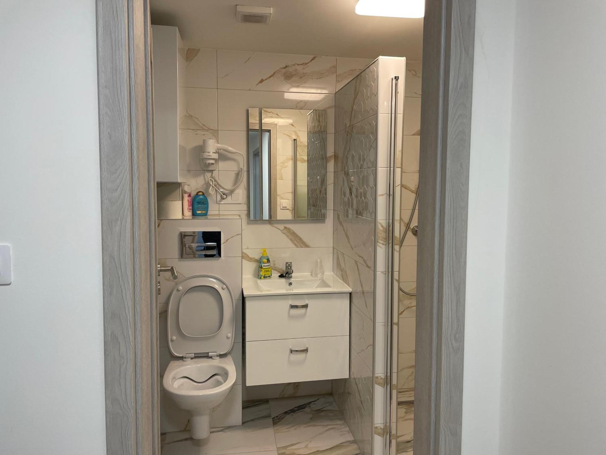 Apartmantt Cheb Buitenkant foto