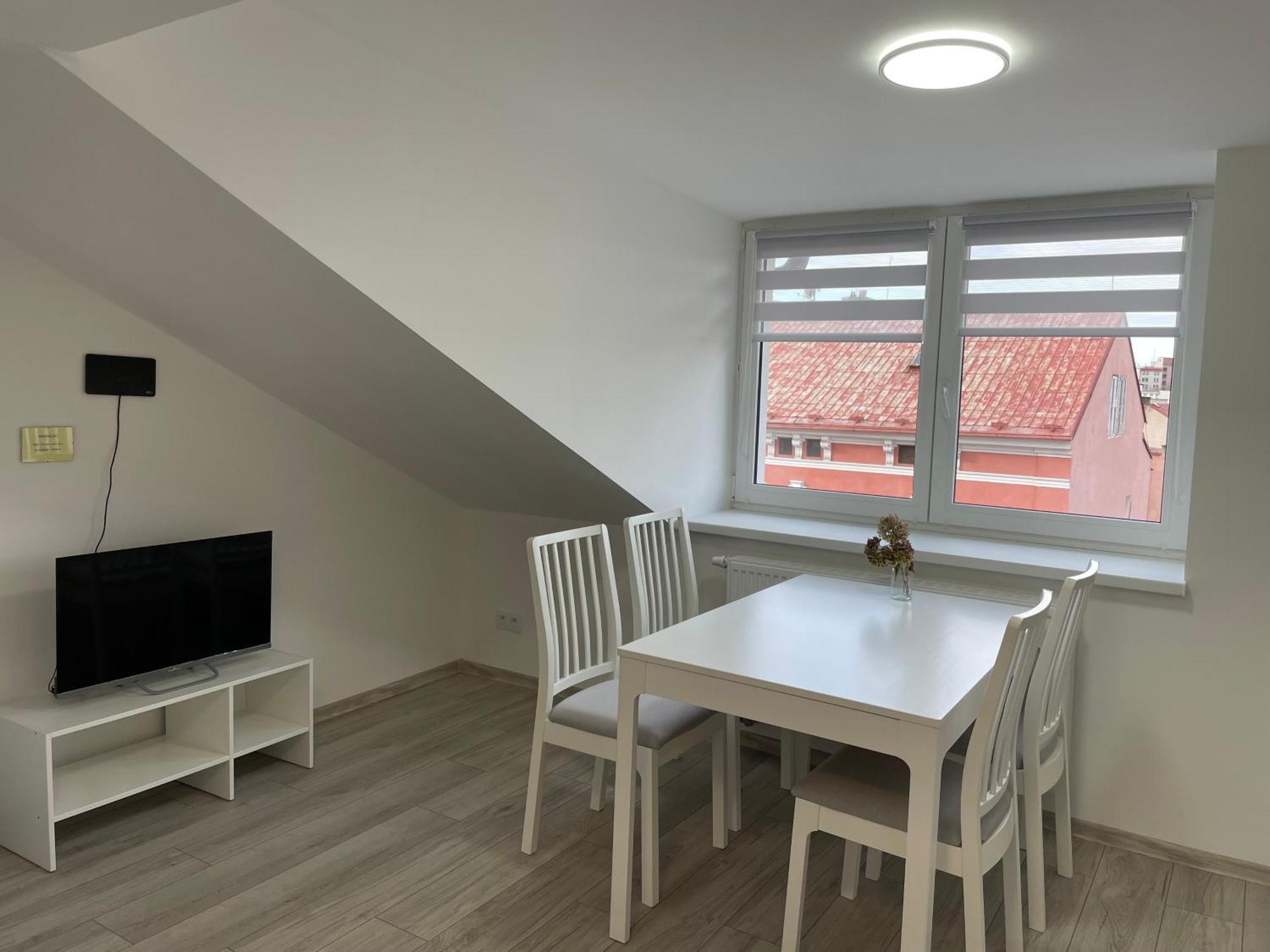 Apartmantt Cheb Buitenkant foto